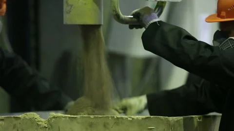 Preparing sand mold for casting Stock-Footage 61605043