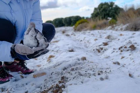 Preparing snowball Foto stock