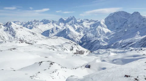 Preparing for a snowboard ride Video stock 66654426