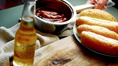 Preparing Soft Buns for BBQ Bratwurst — Three Quarter View Stock Photos