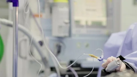 Preparing for surgery. Surgical instruments. Modern medical concept. Stockbeeldmateriaal 269451122