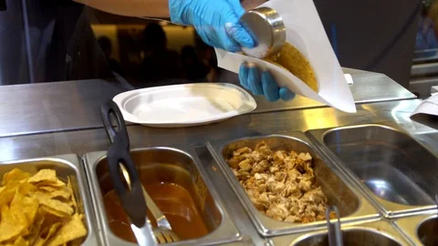 Preparing taco for customer. Video stock 95809002