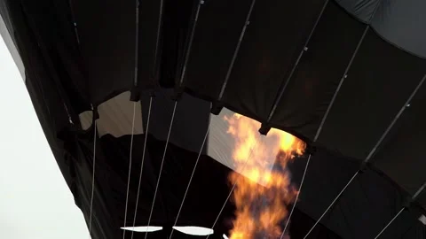 Preparing for take-off hot air balloons Stock Footage 161779582