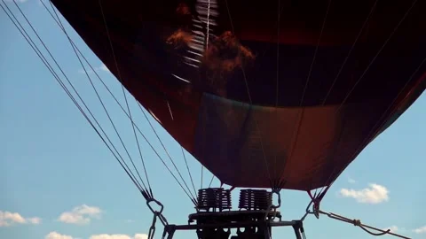 Preparing for take-off hot air balloons 스톡 동영상 161780936