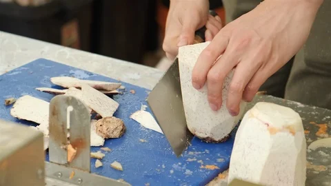 Preparing taro chips. Video stock 110886157