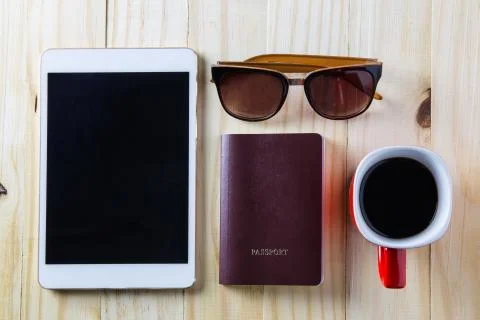 Preparing for travel on screen at tablet Foto stock