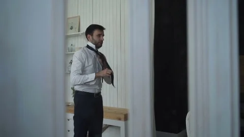 Preparing for a wedding 库存影片 70028742