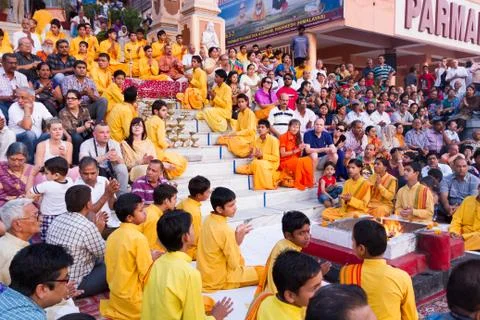 Preparing to Worship Ganges Foto stock