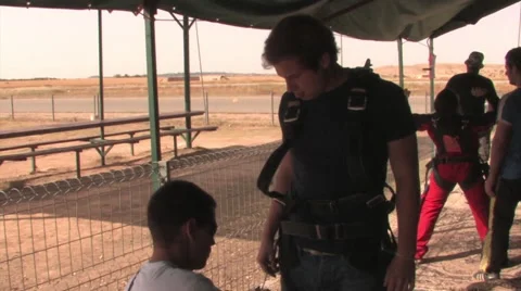 Prepping for Parachuting out of airplane 動画素材 54527917