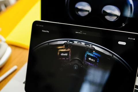 Presentation Apple Vision Pro mixed reality XR headset 写真素材