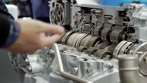 Presentation of the latest developments in mechanical engineering. 库存影片 162272740