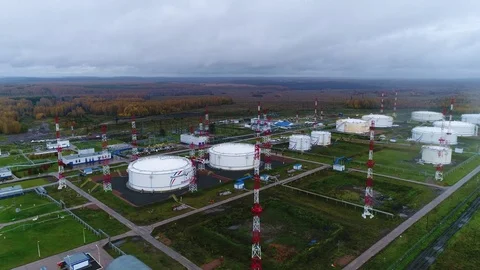 Presentation, a new station for storage and processing of oil Stock-Footage 81261219