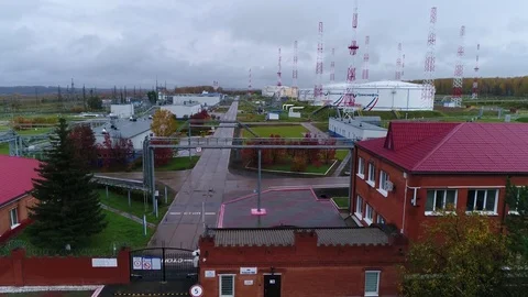 Presentation, a new station for storage and processing of oil Stock-Footage 81261314