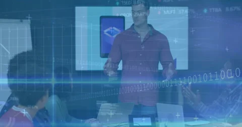 Presenter fading in data overlay and guiding business team through animated Stock-Footage 311139384