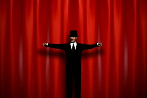 Presenter Opening Curtains to Green Screen NTSC Stockbeeldmateriaal 478134