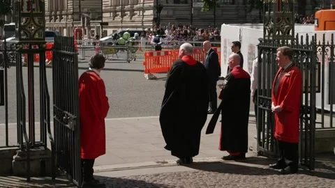 President Macron and Brigitte Macron arrive at Westminster Abbey Stock Footage 312691005
