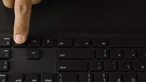 Press right arror key on key board Stock Footage 320752309