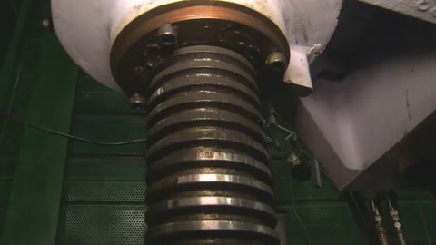 Press with thread on the rod. Video stock 316400058