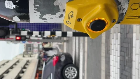 Pressing on a traffic light button for pedestrian, walking safety, 스톡 동영상 255227208