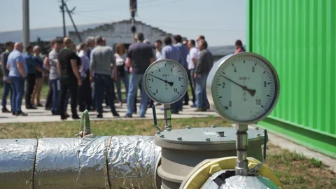 Pressure Measurement Device With Arrows Movements Close- Up 4K. Blurred Crowd Stock Footage 109128357