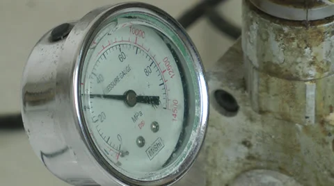 Pressure meter jumping up and down Stock Footage 39847433