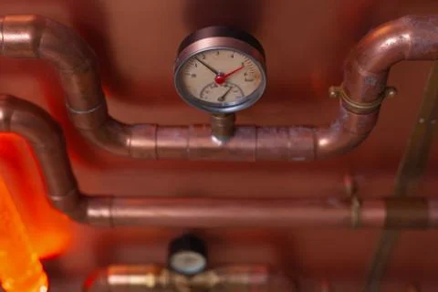 Pressure sensor on copper pipe for steam control Stock-Fotos