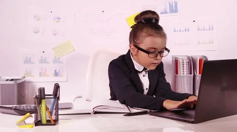 Pretty business girl working Stock Footage