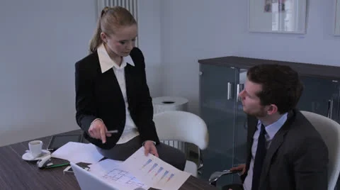 Pretty female Video stock 24752017