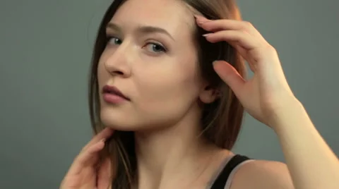 Pretty girl posing Stock-Footage 46071686