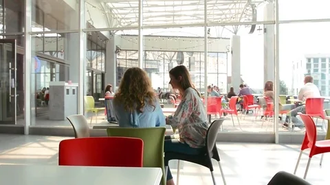 Pretty Girls Using Laptop Computer and Drink Coffee Видео 80458448