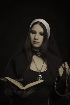 Pretty nun Stock Photos