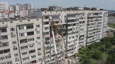 Price for 4K video Stock Footage 147354581