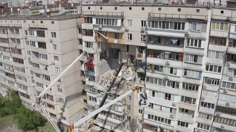 Price for 4K video Stock Footage 147354598