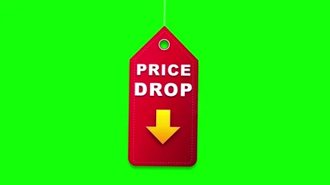 Price drop red tag animation with downward arrow on green screen background.. Stock Footage 337555765
