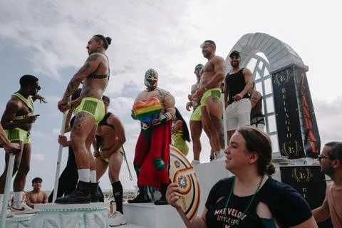 Pride float with cheering participants at Sitges Pride Parade, Spain Foto stock
