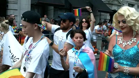 Pride March London 動画素材 153835665