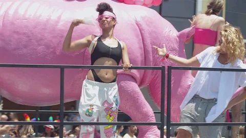 Pride parade - lesbian float Stock Footage 111399259