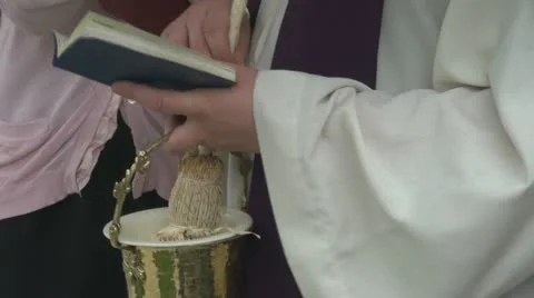 Priest hands with Holy book 스톡 동영상 10892435