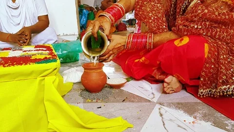 A Priest is Performing Hindu Vedic Puja Rituals Stock Footage 112298583