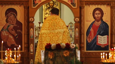 Priest is in service of Crurch Vídeo Stock 54274870