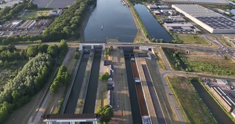 The Princess Beatrix lock is a lock complex in the Dutch municipality of 動画素材 246416080