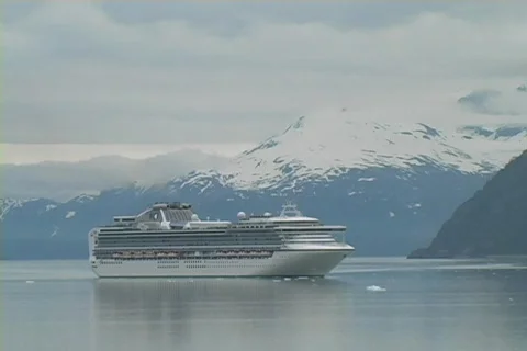 Princess enters Glacier Bay Stock Footage