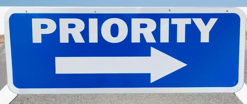 PRIORITY sign Fotos de archivo