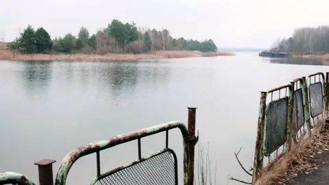Pripyat river in Chernobyl Vidéo 154349904