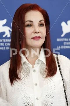 Priscilla Presley beim Photocall zum Kinofilm Priscilla auf der ...