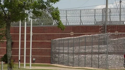 Prison, Federal, intersecting razor wire Stock Footage 41313268