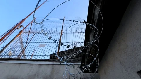 Prison wire Stockbeeldmateriaal 76441964