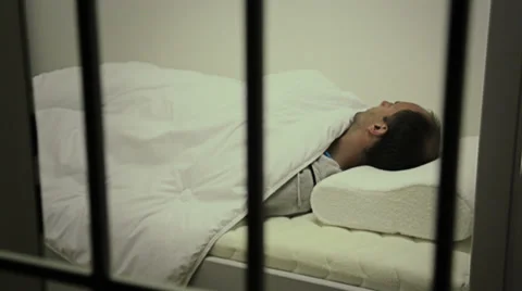 Prisoner sick behind the bars Vidéo 32782648
