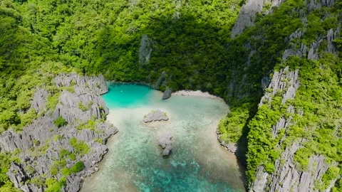 Pristine lagoons and limestone rocks in El Nido, Palawan. Philippines. Stock Footage 315542455