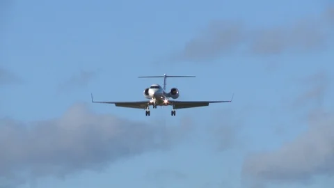 A private jet making a final approach for landing 動画素材 88487894